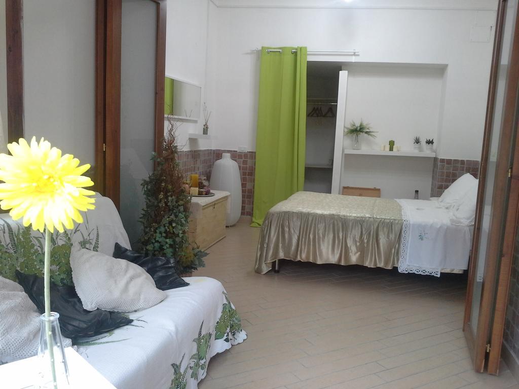 Giardini Di Capodimonte Apartment Neapel Zimmer foto